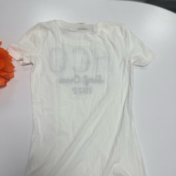 White Hollister t shirt with Hco surf crew logo NWT Bettys x small - Picture 2 of 2